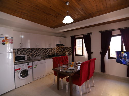  gece  -  Kasım
  | Kalkan Ordu'da Romantik Tatil: Jakuzili ve Özel Havuzlu Villa